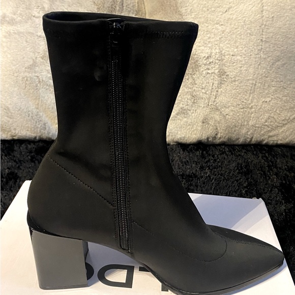 ALDO - sleek sock booties - Picture 4 of 7